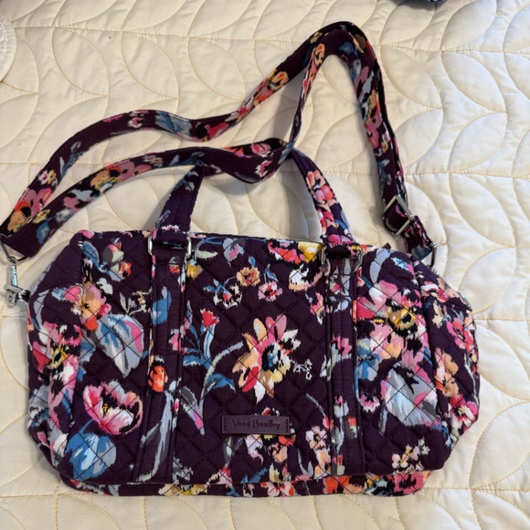 Vera Bradley iconic 100 - Picture 3 of 3